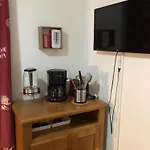 Apartment Super Besse Station Le Bessard 2 Quartier Bois De La Reine 5 Couchages Vassiviere (Puy de Dome)